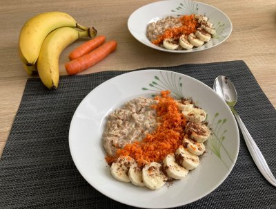 Ovesná kaše s banánem a mrkví