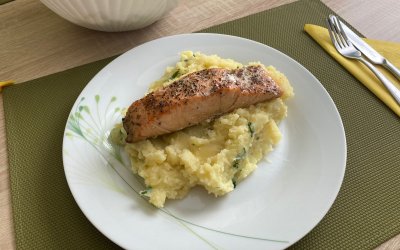 Losos s petrželovými brambory