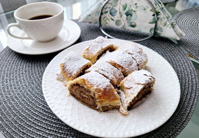 Ořechový závin z listového těsta