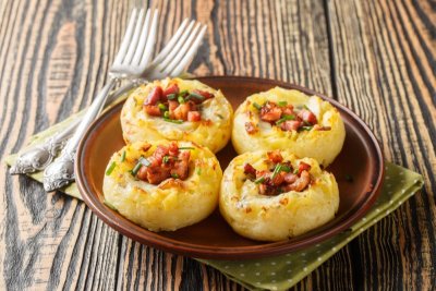 Bramborová hnízda se slaninou