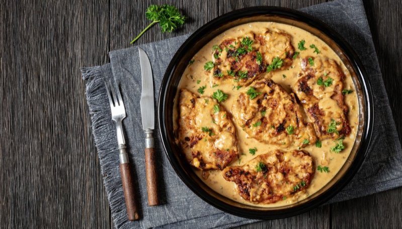 Vepřové plátky ve vlastní omáčce