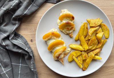 Kuřecí plátek s broskví