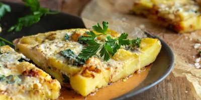 Bramborová omeleta s medvědím česnekem