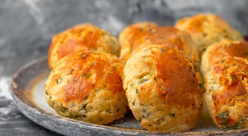 Cottage bulky s medvědím česnekem