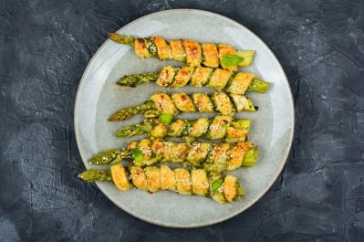 Chřest v listovém těstě