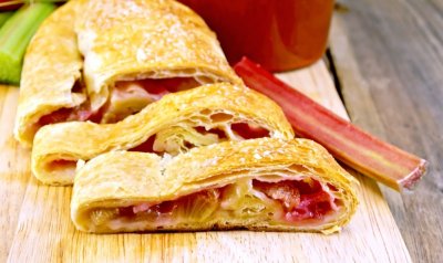 Závin z listového těsta s rebarborou a chřestem