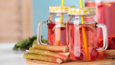 Rebarborová limonáda