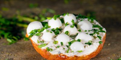 Křepelčí vejce v majonézovém sosu