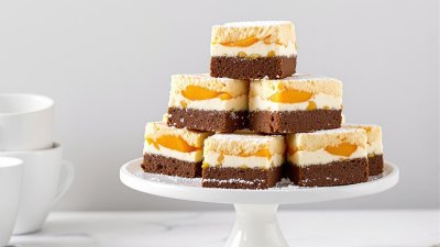 Meruňkový tříbarevný koláč