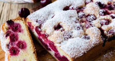 Šlehačková bublanina s ovocem