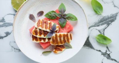 Grilované halloumi s vodním melounem