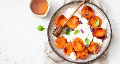 Grilované meruňky v máslovém karamelu