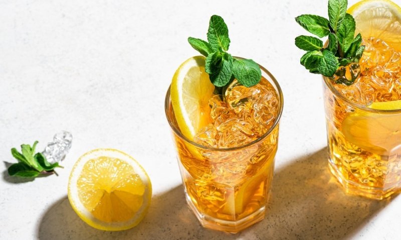 Pivní bitter lemon spritz