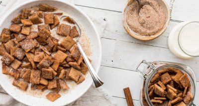 Domácí skořicové čtverečky cini minis