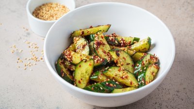 Korejský okurkový salát