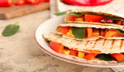 Zapečená tortilla s grilovanou zeleninou