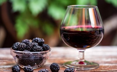 Ostružinový likér s whisky