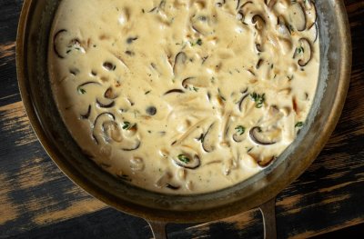 Rychlá houbová omáčka