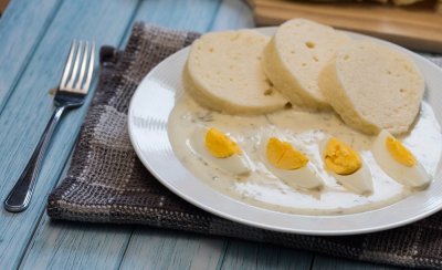 Hrnková koprová omáčka