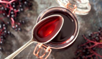 Bezinkový likér z plodů