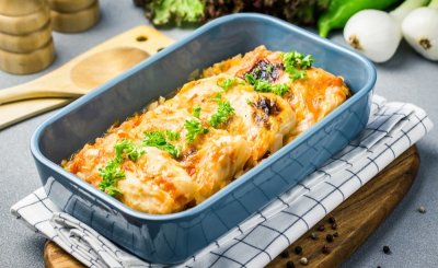 Zapečené zelné listy plněné mletým masem a zeleninou