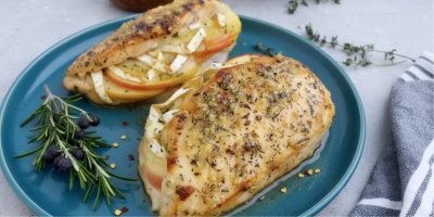 Kuřecí prsa plněné jablky a camembertem