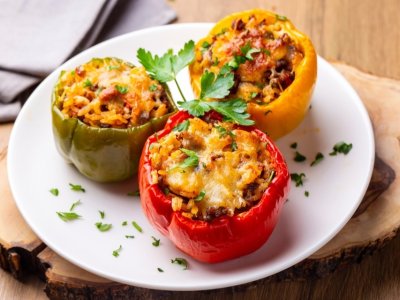 Zapečené papriky se špenátem a sýrem