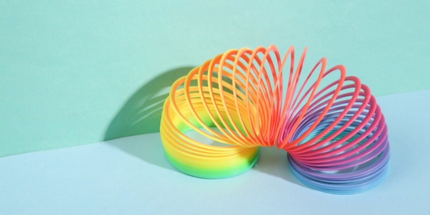 Druhová plastová pružina