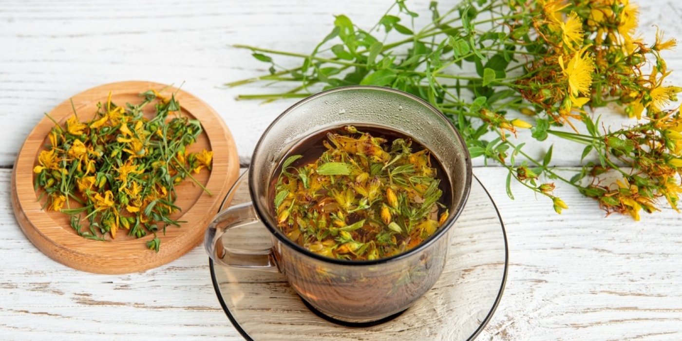 Čaj z třezalky tečkované