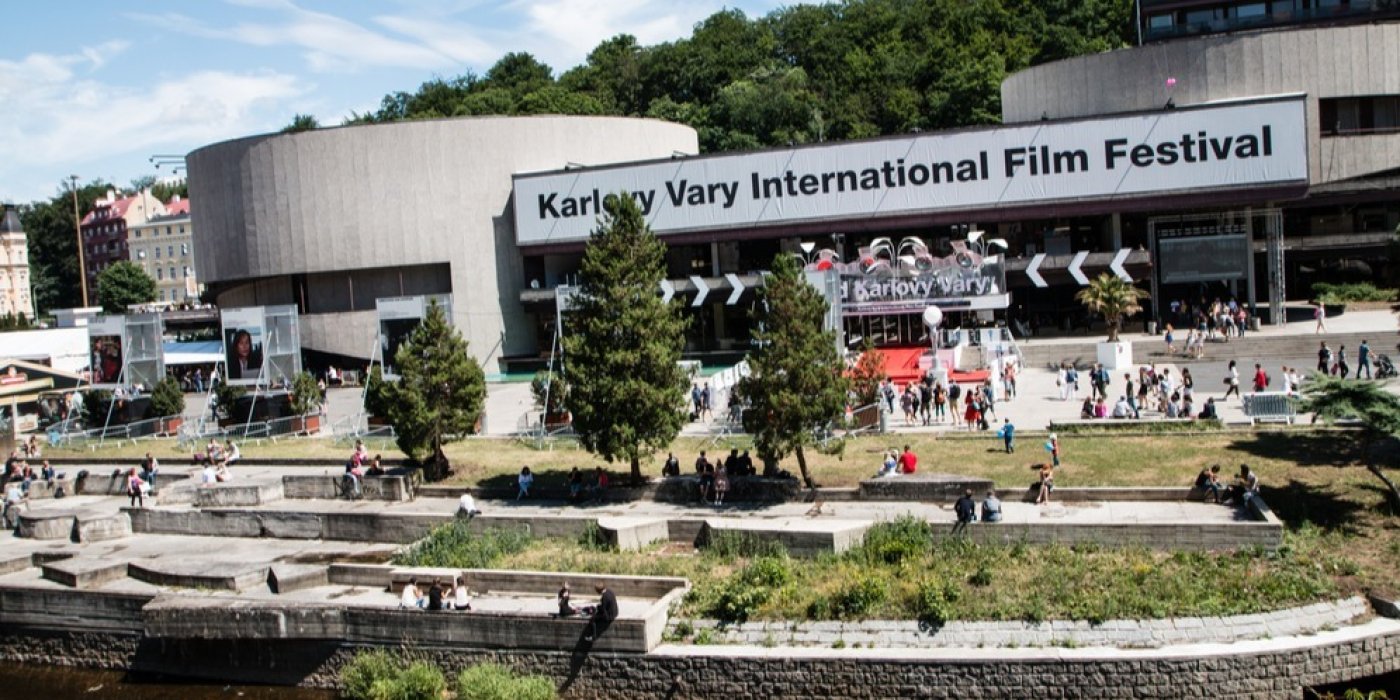 Záběr na hotel Thermal v Karlových Varech