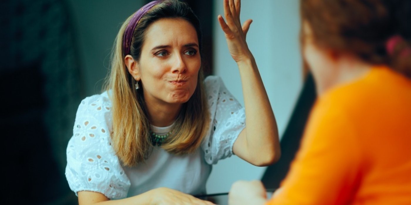 Žena si stěžuje